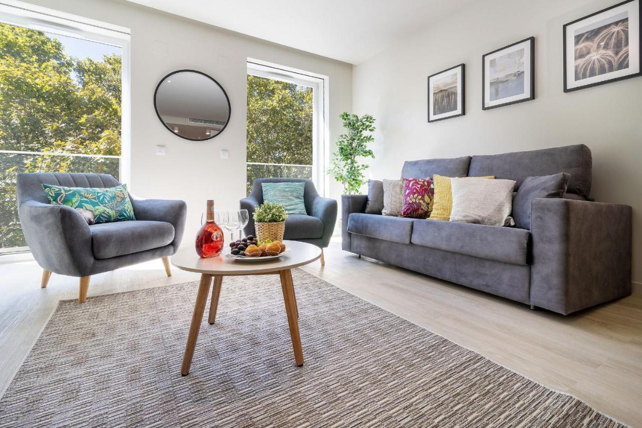 Modern & Stylish Apartment In Av. Da Liberdade By Lovelystay Lisbon Bagian luar foto