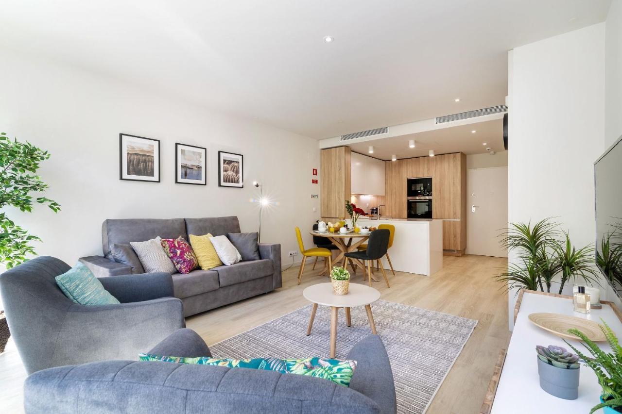 Modern & Stylish Apartment In Av. Da Liberdade By Lovelystay Lisbon Bagian luar foto